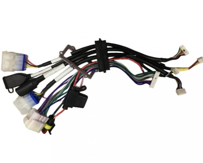 Arneses de cable electrónico redondo Conectores estéreo para automóviles de cobre puro 1
