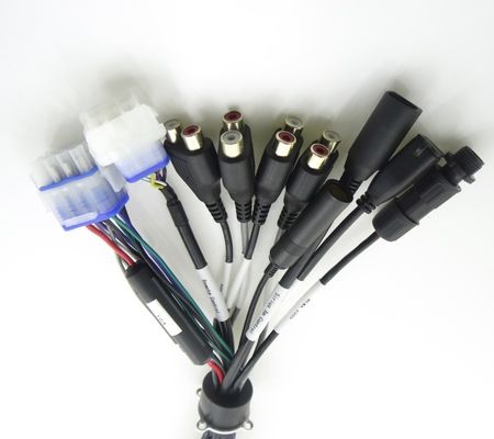 El cableado del automóvil de la montaje de arneses de longitud 150mm Entretenimiento OEM Certificado FCC