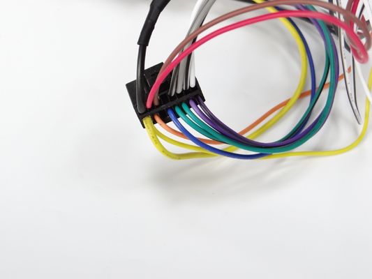 El montaje de arneses electrónicos de alambre para automóviles es profesional