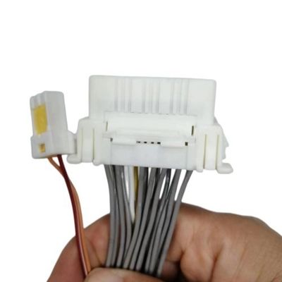 OEM El cable electrónico de 1 a 2 Extensión de cable OBD fácil de enchufar Extensión de automóvil Uno Dividido Dos Cables OBD