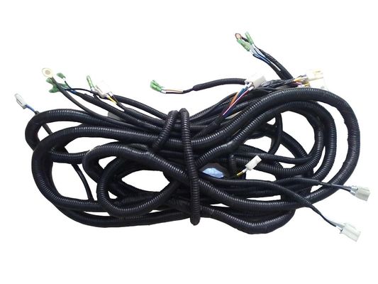 En el caso de los equipos de carga, el conjunto de cables de arnés de baja tensión de 24 V de interfaz CC